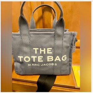 Marc Jacobs “The Tote Bag” small size